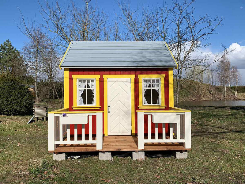 Custom Playhouse Order by Grandparents – a Place for Fun and Bonding