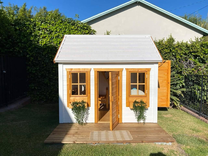 5 Tips to Customize a Wooden Playhouse