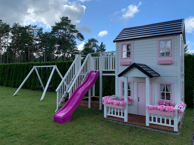 The Importance of Pretend Play for Your Kids Development and How a Wooden Playhouse Will Help You Encourage It